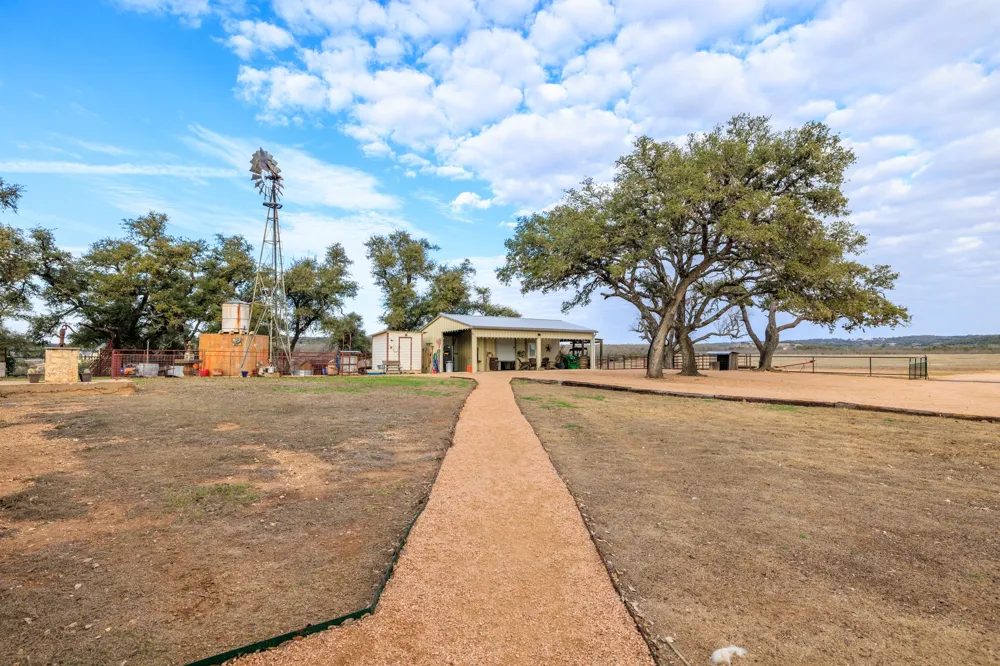 888 Dietrich Road Fredericksburg, TX 78624