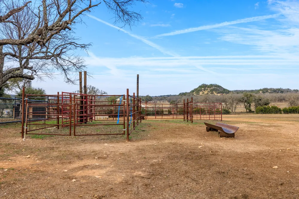 888 Dietrich Road Fredericksburg, TX 78624