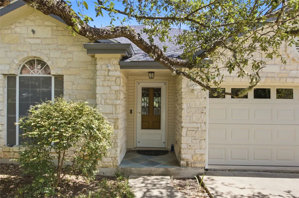 6032 Roxbury Lane Austin, TX 78739