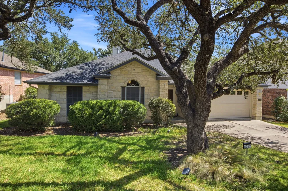 6032 Roxbury Lane Austin, TX 78739