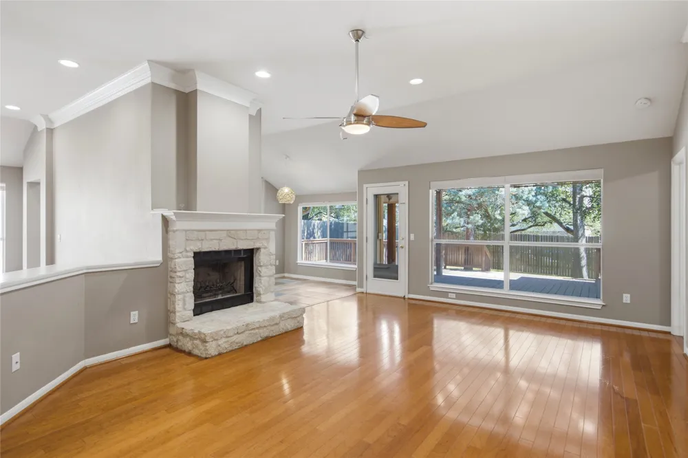 6032 Roxbury Lane Austin, TX 78739