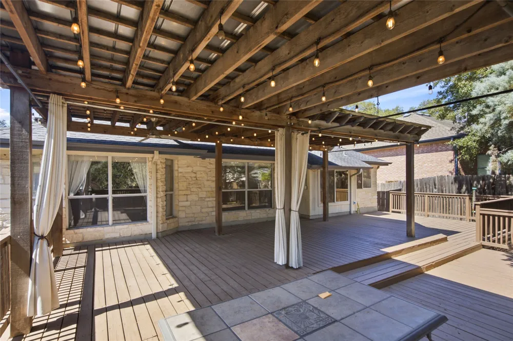 6032 Roxbury Lane Austin, TX 78739