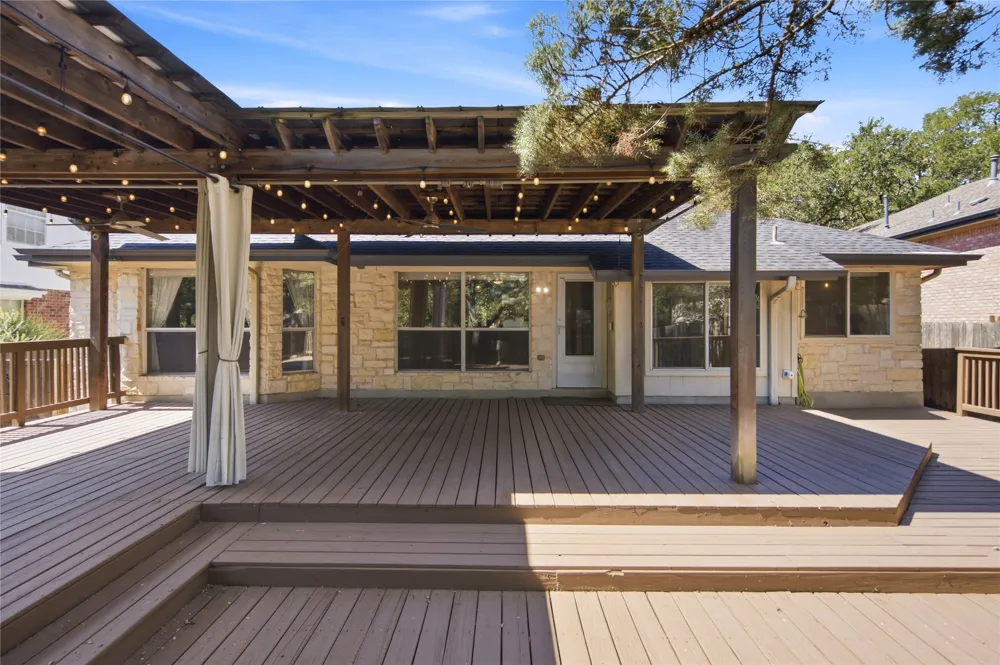 6032 Roxbury Lane Austin, TX 78739