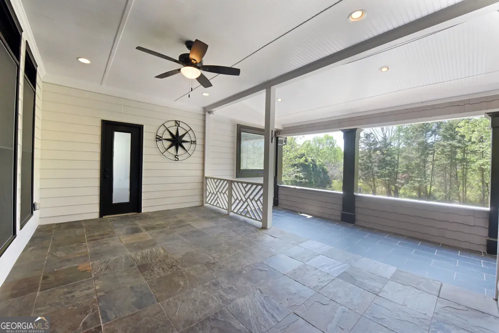 204 Lynn LN Canton, GA 30115