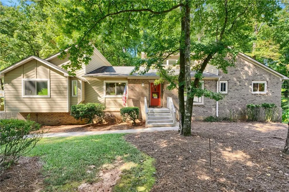 4004 Woodridge Court Duluth, GA 30096