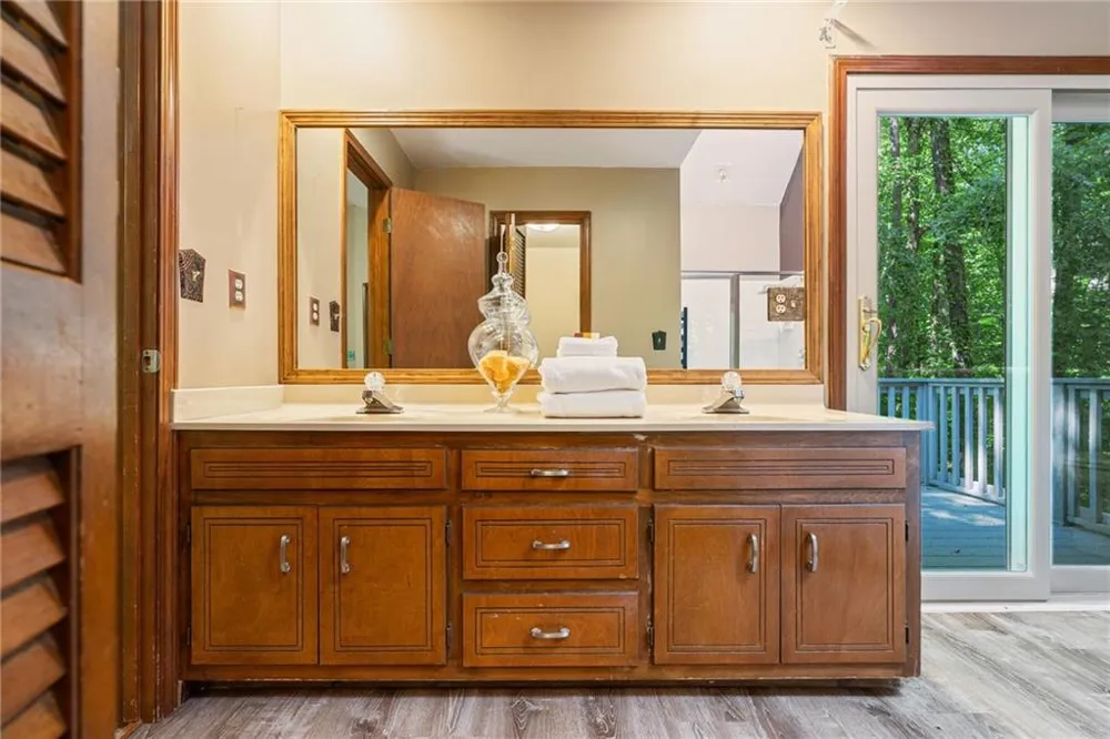 4004 Woodridge Court Duluth, GA 30096