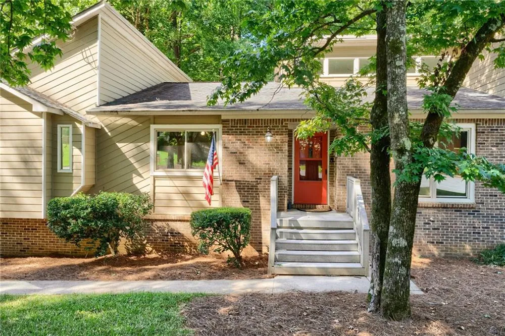 4004 Woodridge Court Duluth, GA 30096