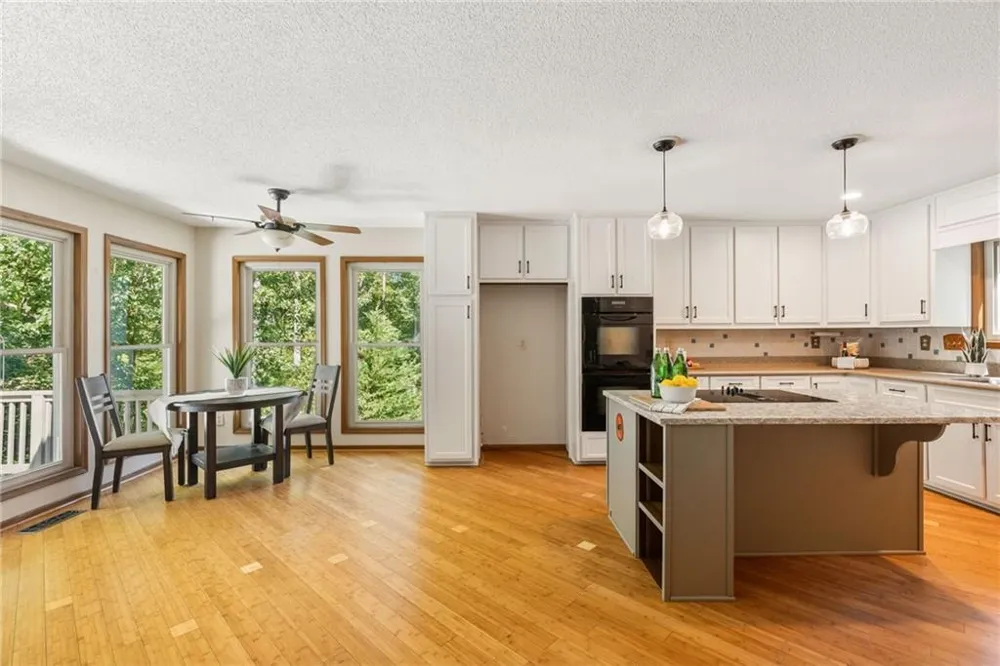 4004 Woodridge Court Duluth, GA 30096