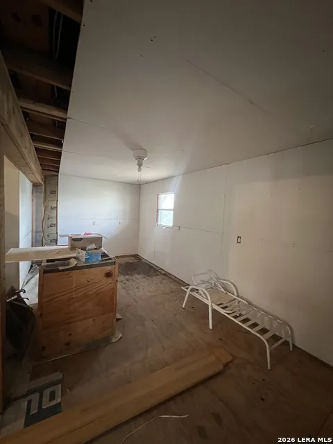 3840 County Road 427 Stockdale, TX 78160
