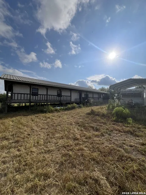 3840 County Road 427 Stockdale, TX 78160