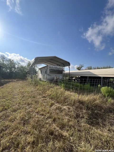 3840 County Road 427 Stockdale, TX 78160