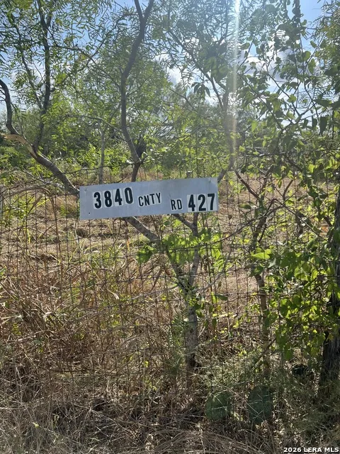 3840 County Road 427 Stockdale, TX 78160
