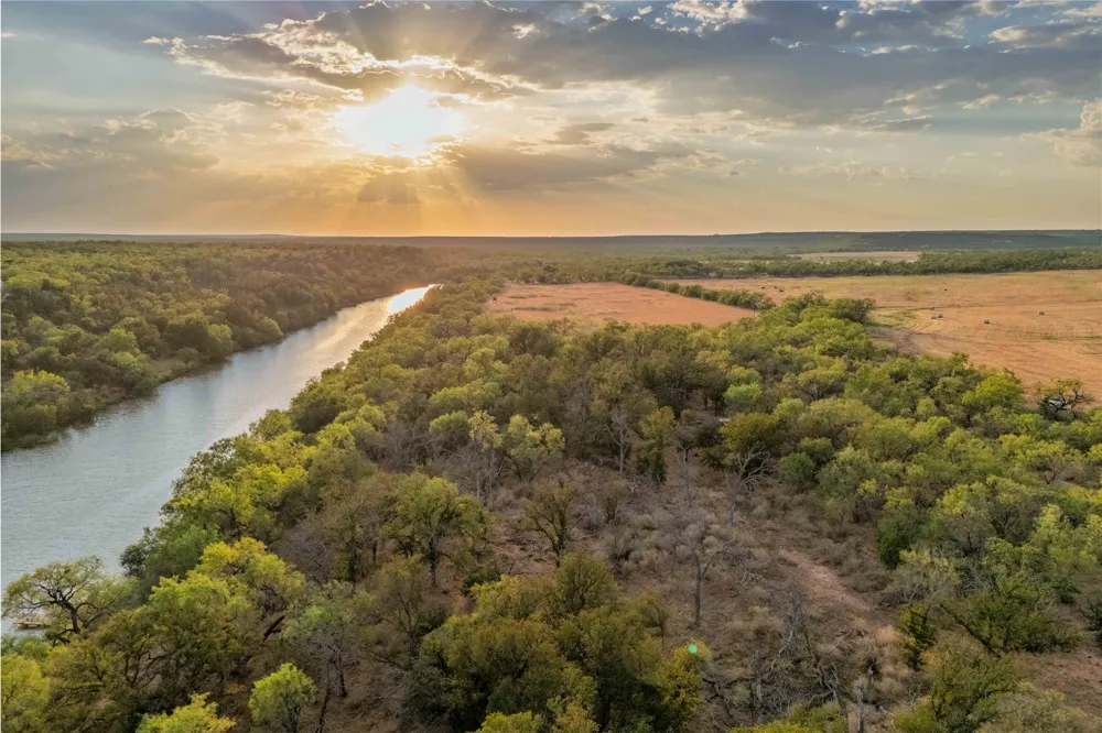 3638 County Road 312 Voss, TX 76888