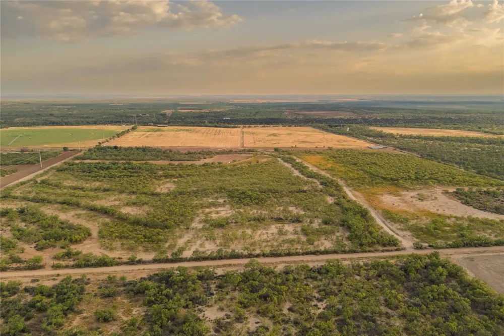 3638 County Road 312 Voss, TX 76888