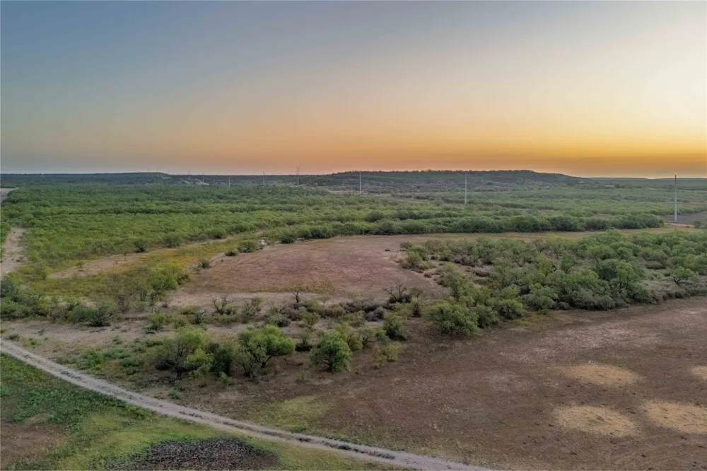 3638 County Road 312 Voss, TX 76888