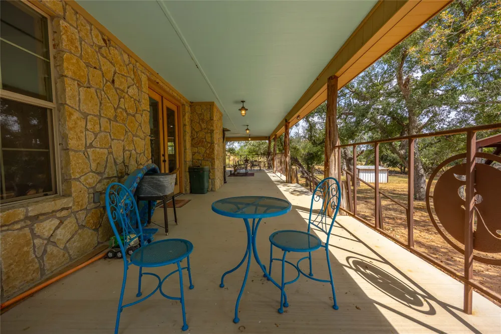3638 County Road 312 Voss, TX 76888
