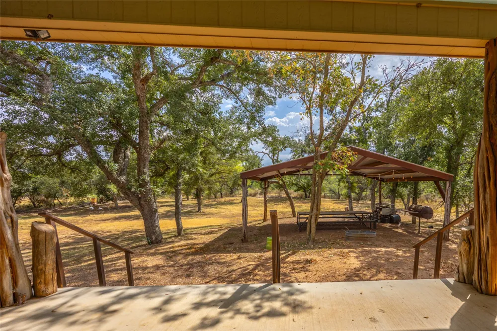 3638 County Road 312 Voss, TX 76888