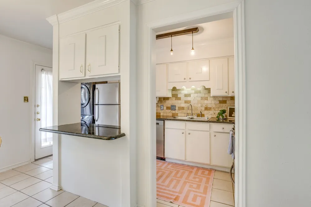901 Roaring Springs Road Fort Worth, TX 76114