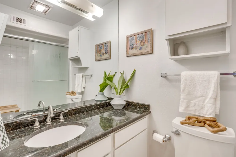 901 Roaring Springs Road Fort Worth, TX 76114