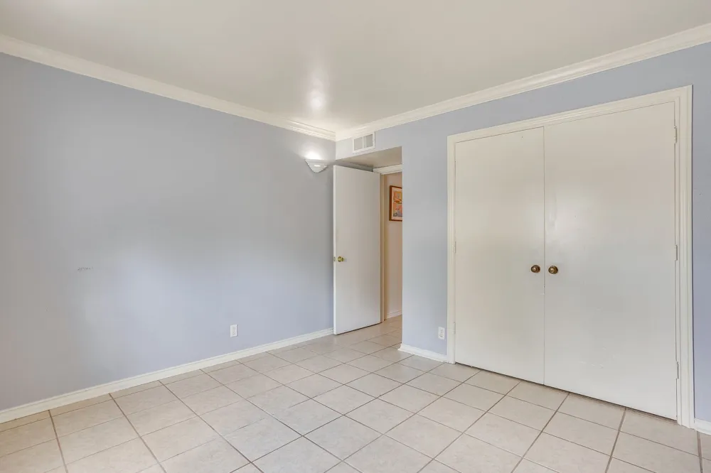 901 Roaring Springs Road Fort Worth, TX 76114