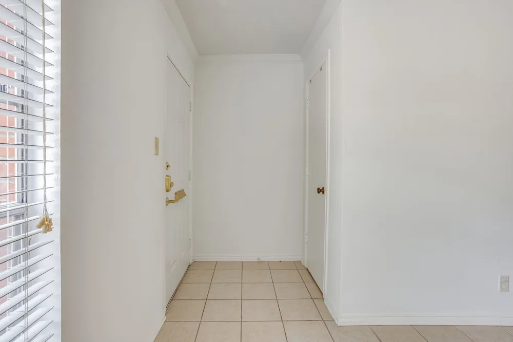 901 Roaring Springs Road Fort Worth, TX 76114