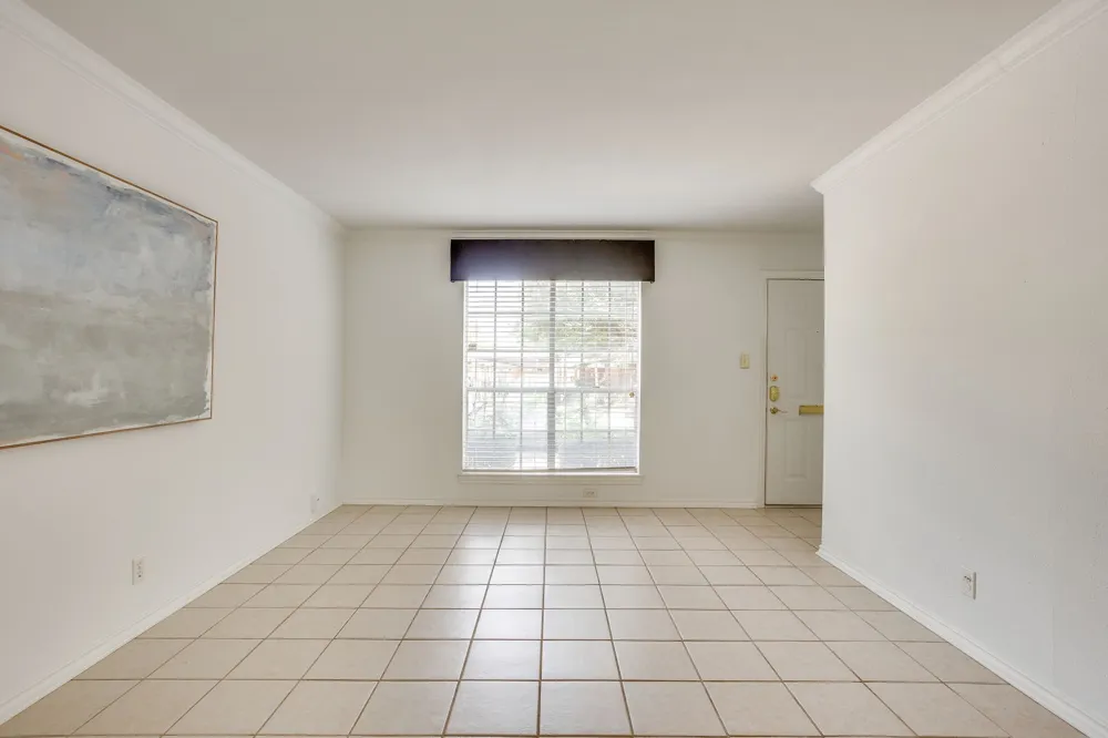 901 Roaring Springs Road Fort Worth, TX 76114