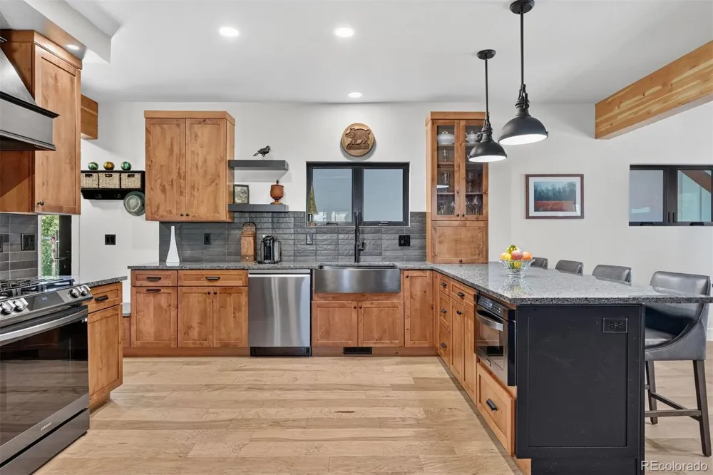 2601 Cascade Avenue Colorado Springs, CO 80907