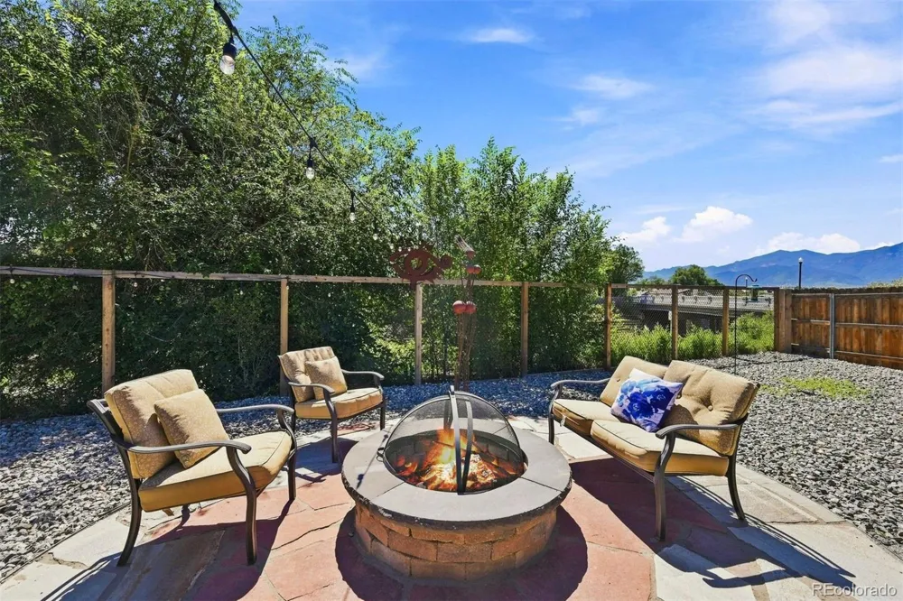 2601 Cascade Avenue Colorado Springs, CO 80907