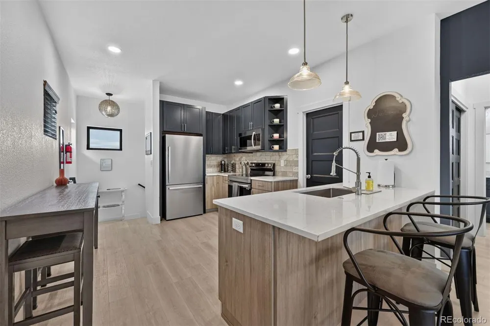 2601 Cascade Avenue Colorado Springs, CO 80907