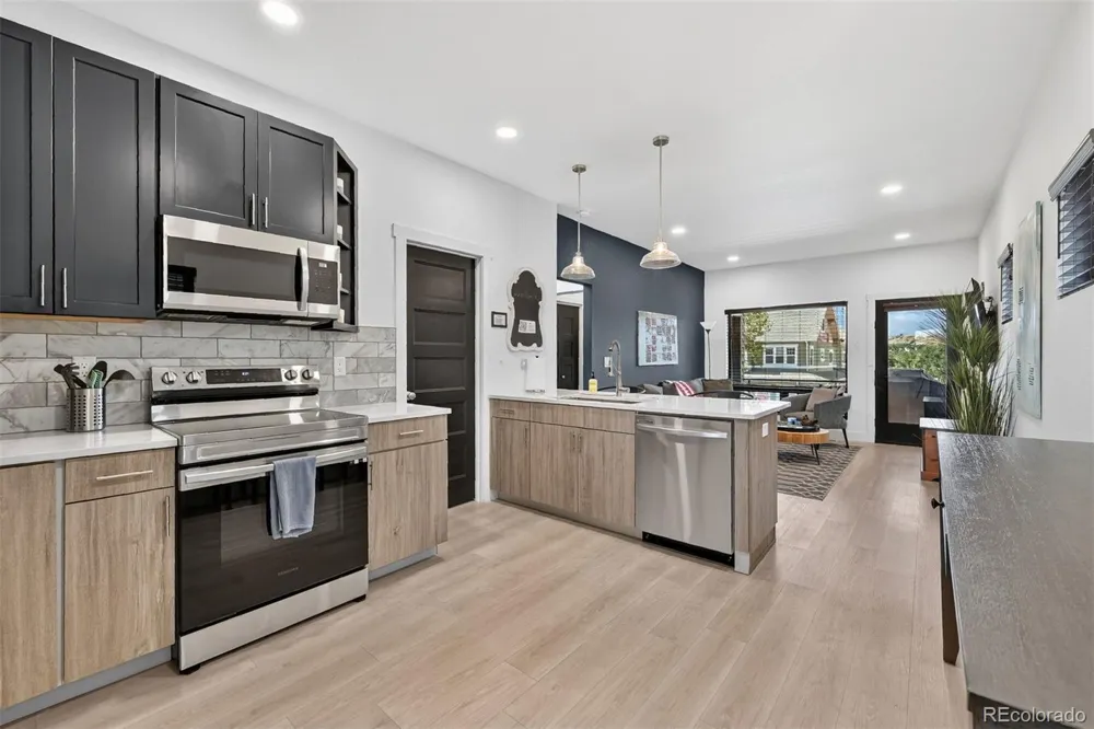 2601 Cascade Avenue Colorado Springs, CO 80907