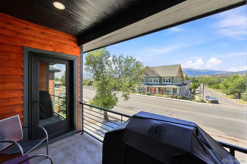 2601 Cascade Avenue Colorado Springs, CO 80907