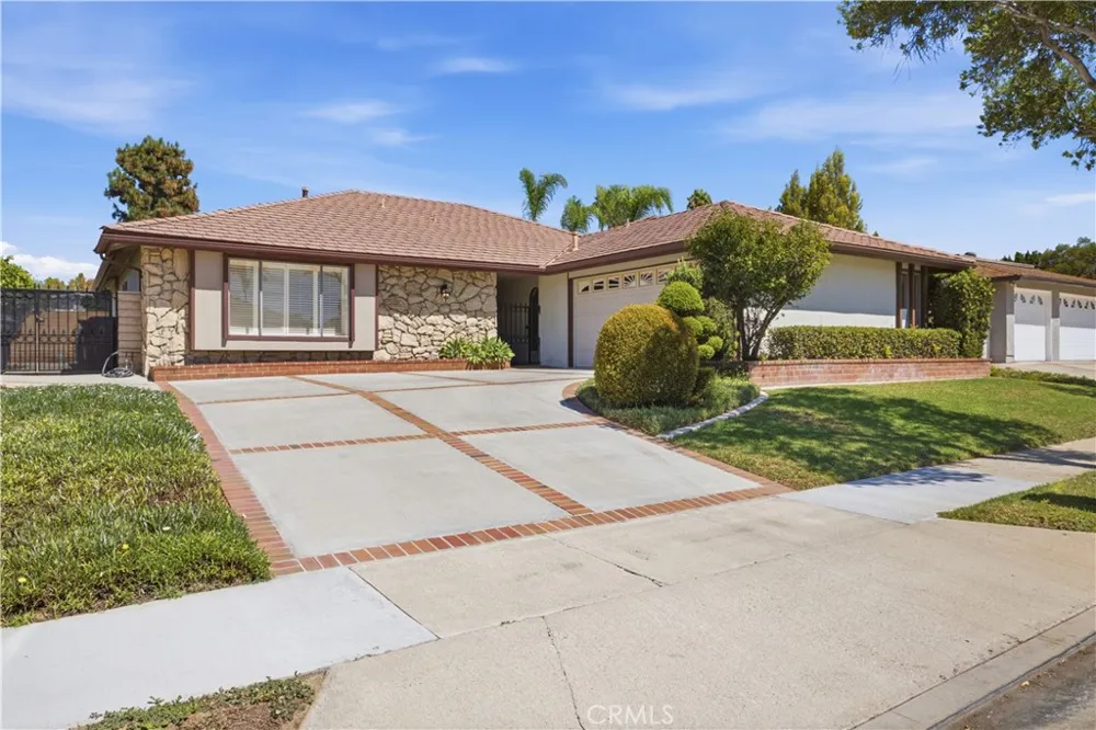 349 W Fern Fullerton, CA 92832