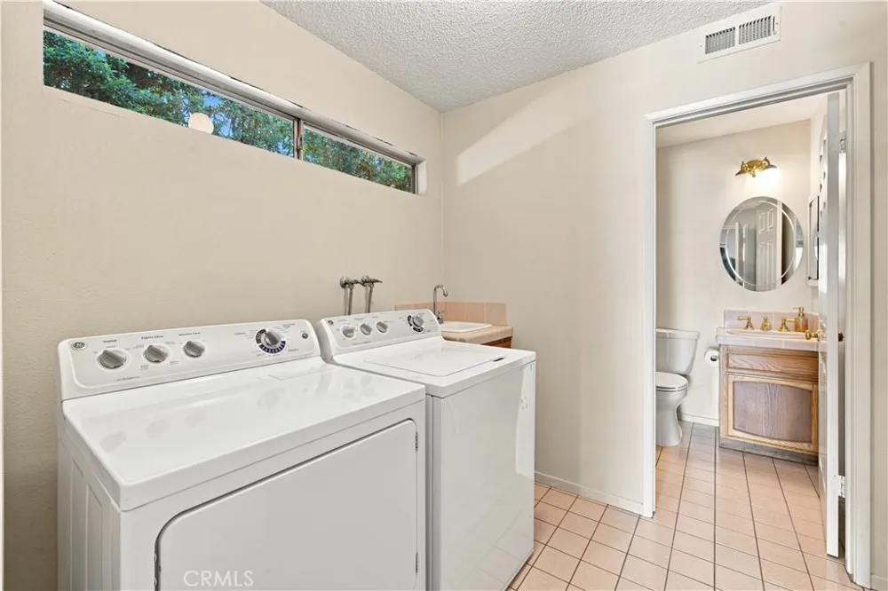 349 W Fern Fullerton, CA 92832