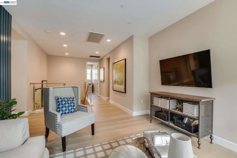 32663 Singh Circle Union City, CA 94587