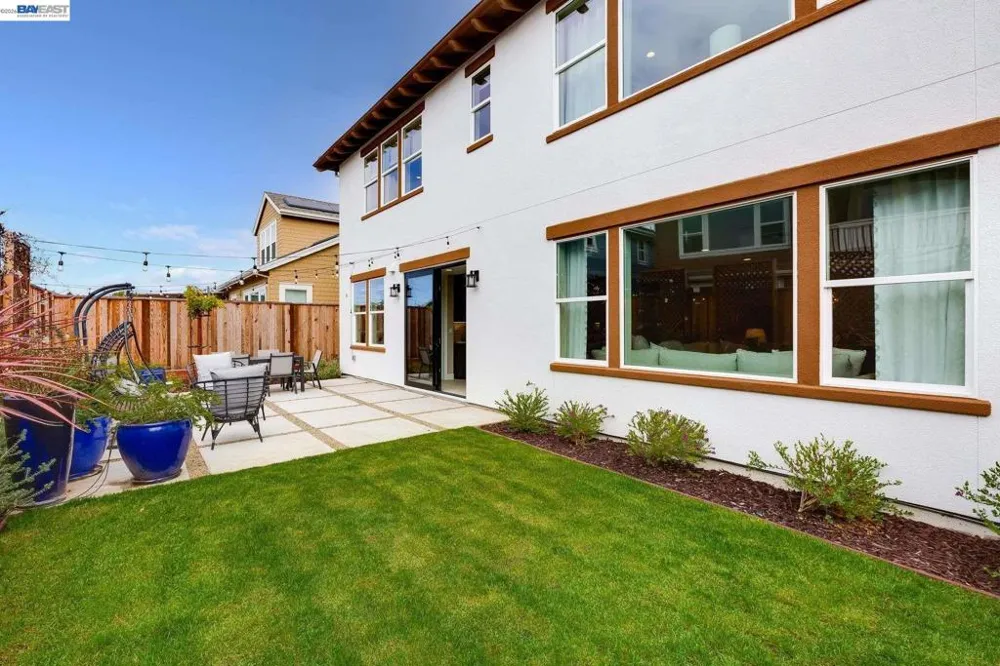 32663 Singh Circle Union City, CA 94587