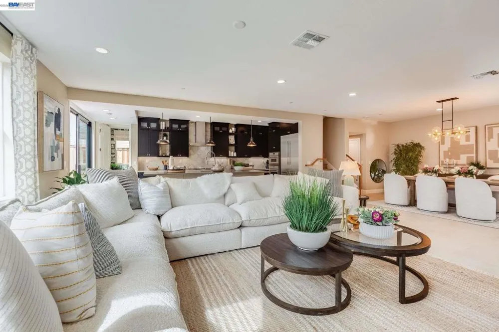 32663 Singh Circle Union City, CA 94587