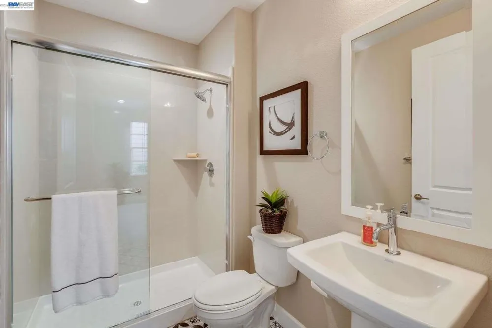 32663 Singh Circle Union City, CA 94587