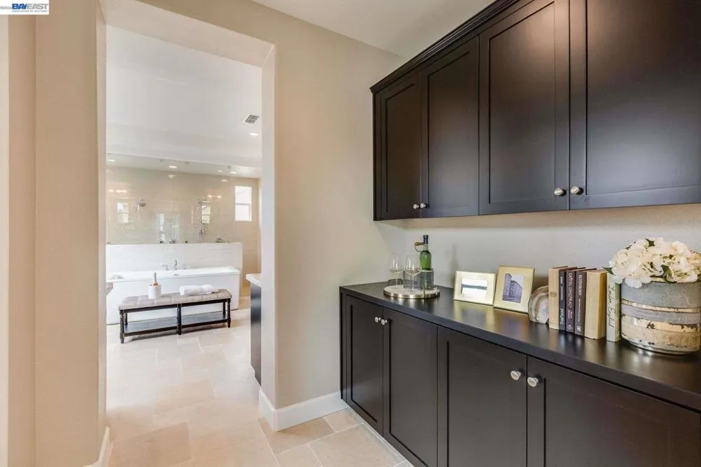 32663 Singh Circle Union City, CA 94587