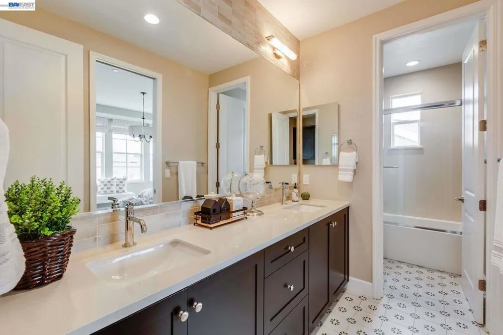 32663 Singh Circle Union City, CA 94587
