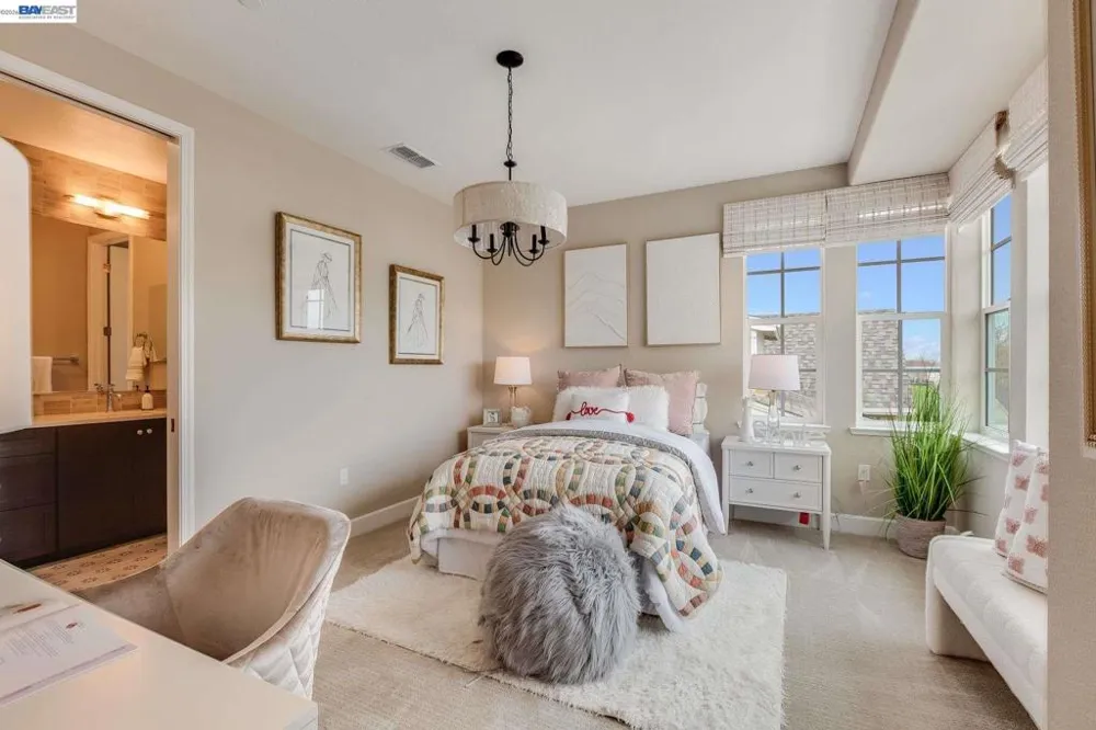 32663 Singh Circle Union City, CA 94587