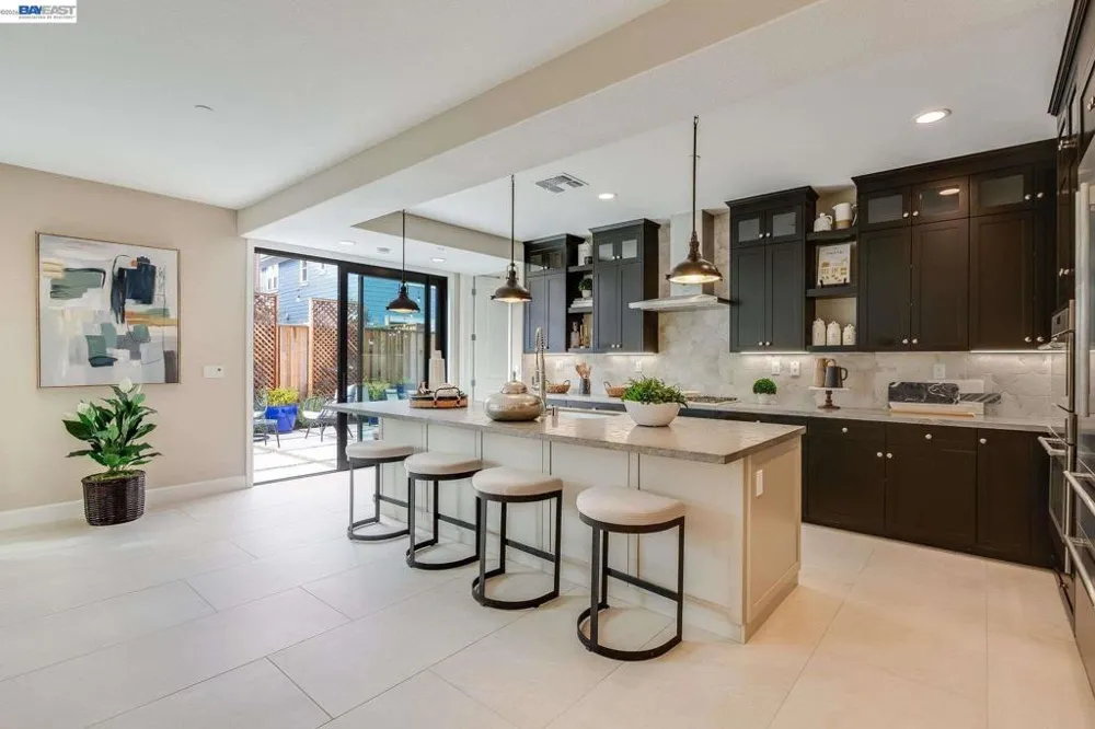 32663 Singh Circle Union City, CA 94587