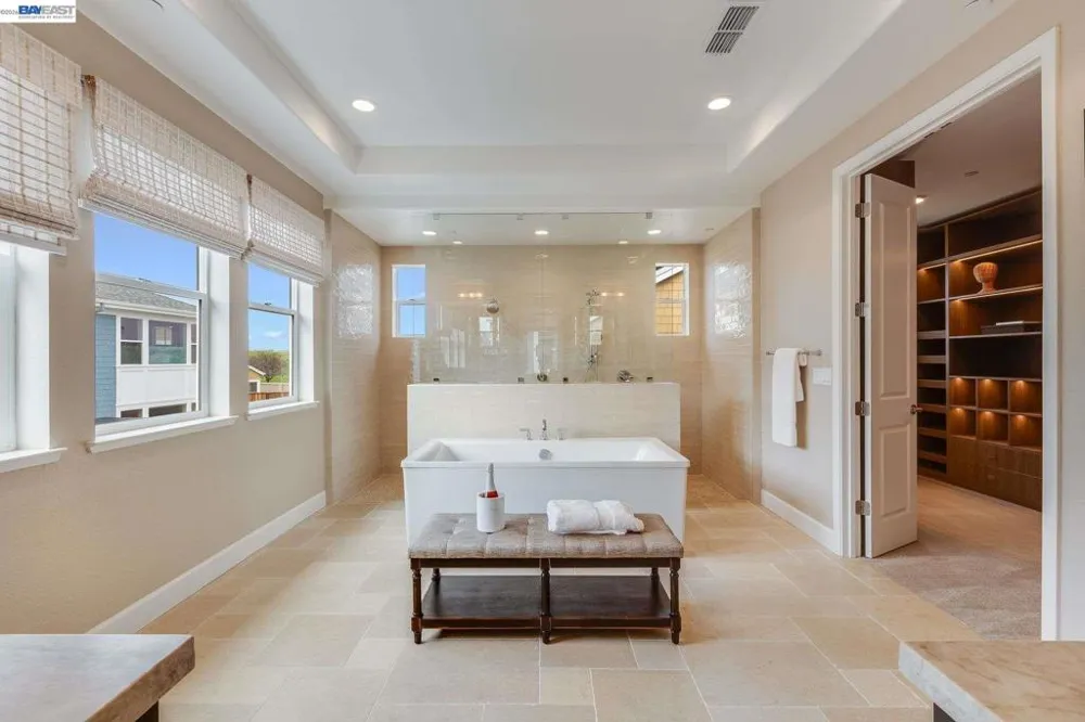 32663 Singh Circle Union City, CA 94587