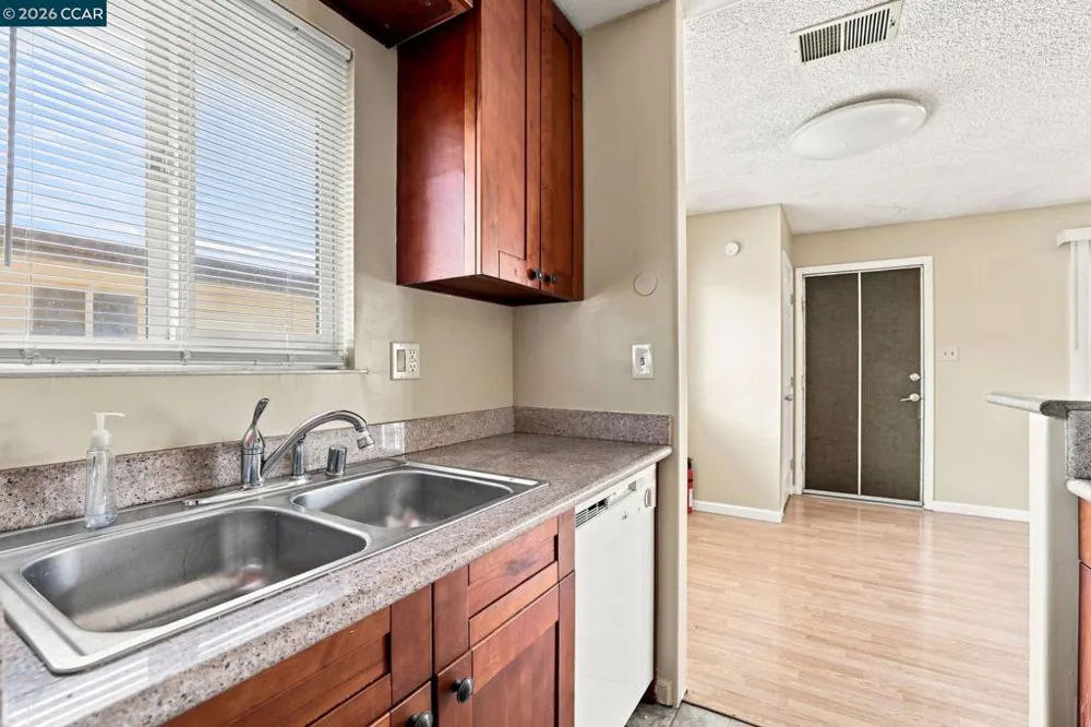 2118 Peppertree Way #4 Antioch, CA 94509