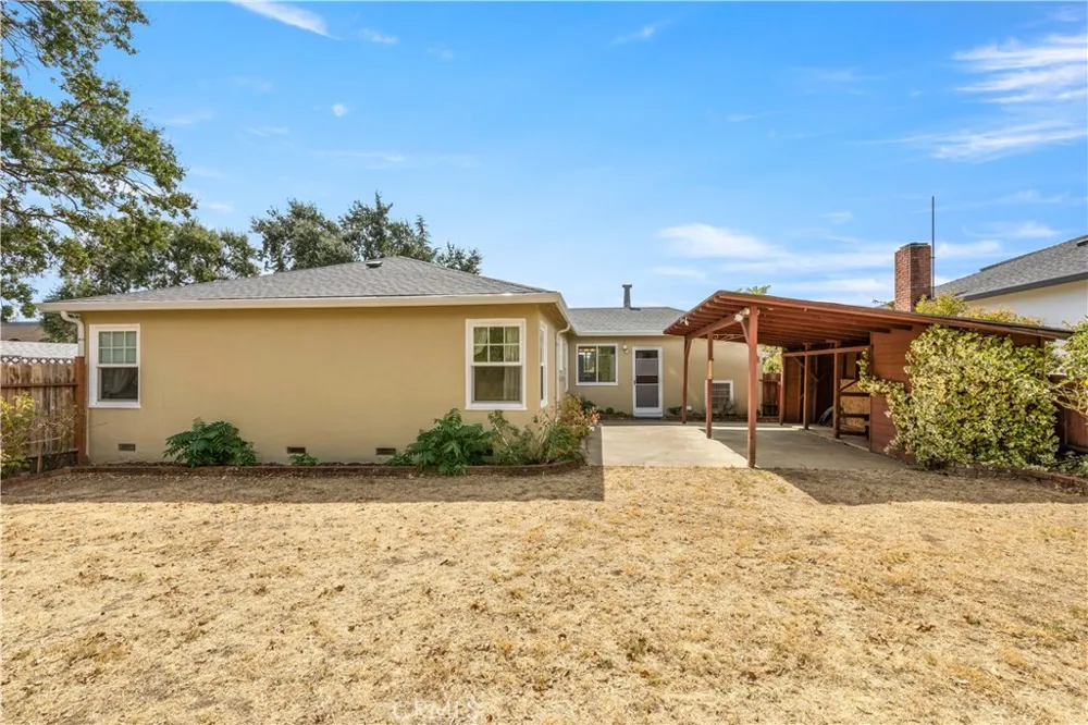 360 3rd Lakeport, CA 95453