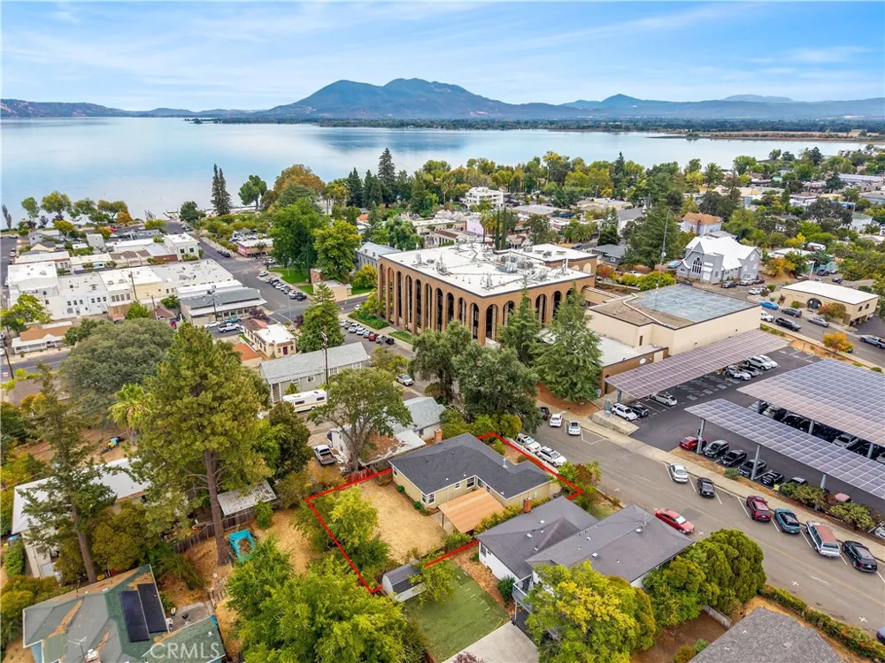360 3rd Lakeport, CA 95453
