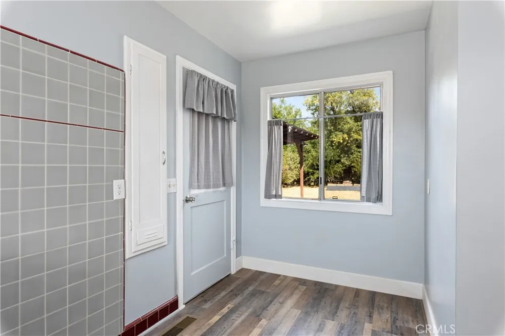 360 3rd Lakeport, CA 95453