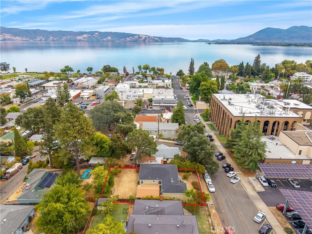 360 3rd Lakeport, CA 95453