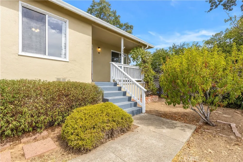 360 3rd Lakeport, CA 95453