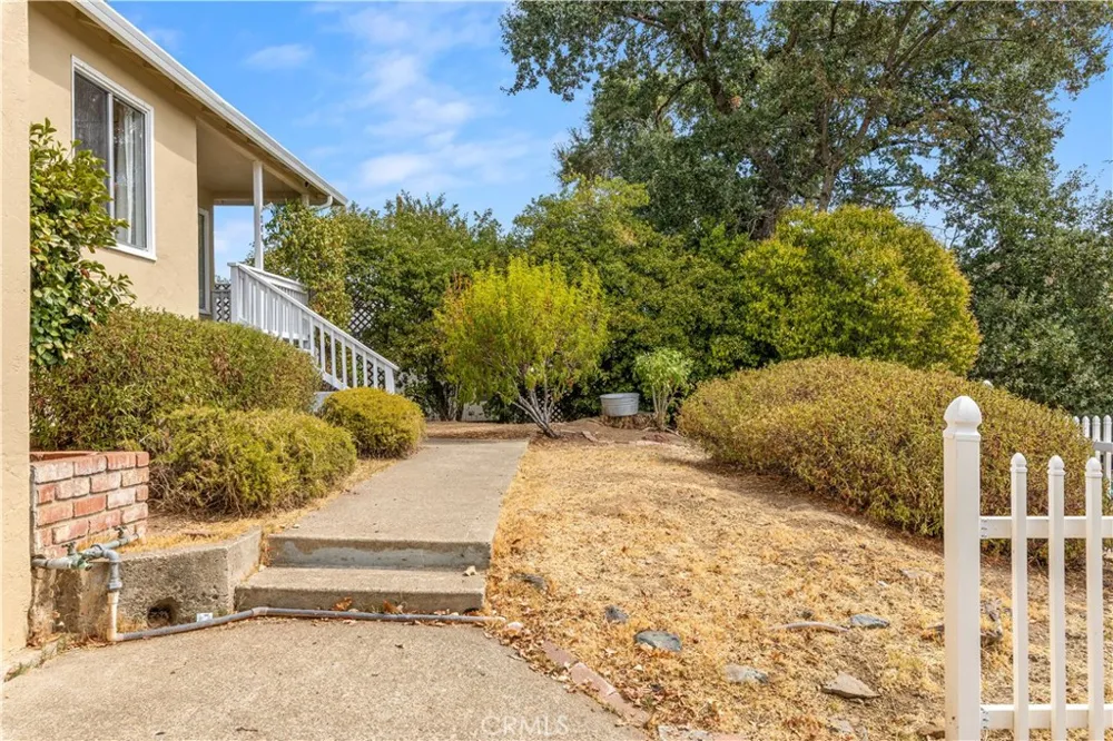 360 3rd Lakeport, CA 95453
