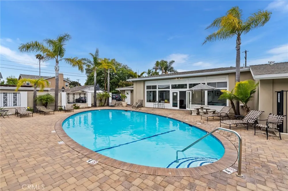 1741 Tustin Avenue #1A Costa Mesa, CA 92627